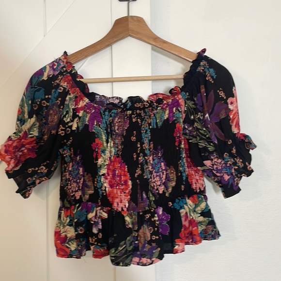 Top From Andree by Unit size small - Picture 1 of 5